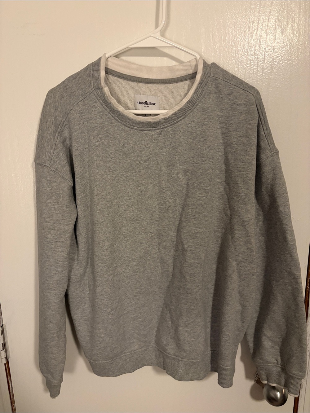 Goodfellow & Co Men’s Heather Gray Crewneck Sweatshirt